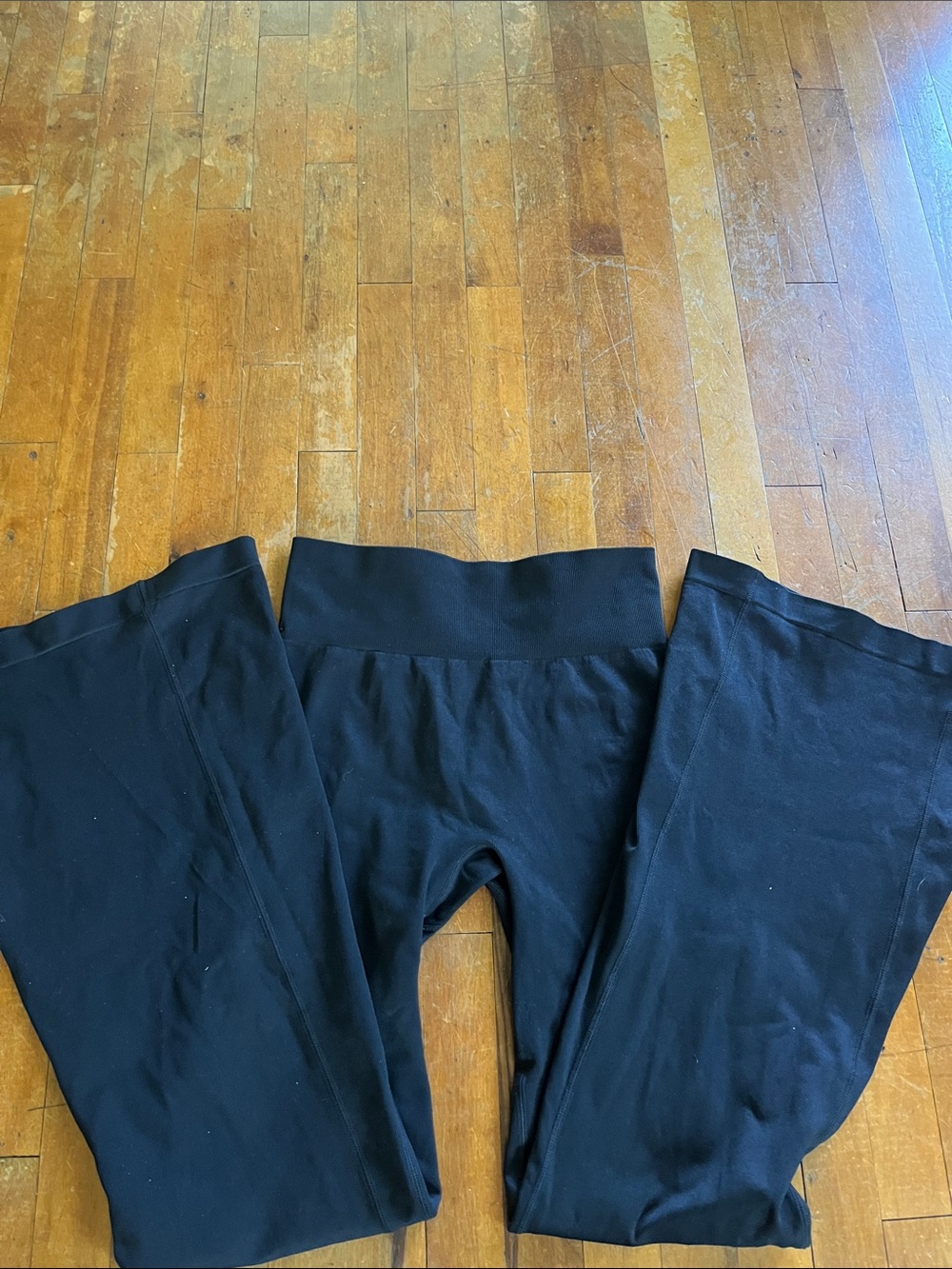 OQQ Black bell-bottom yoga pants